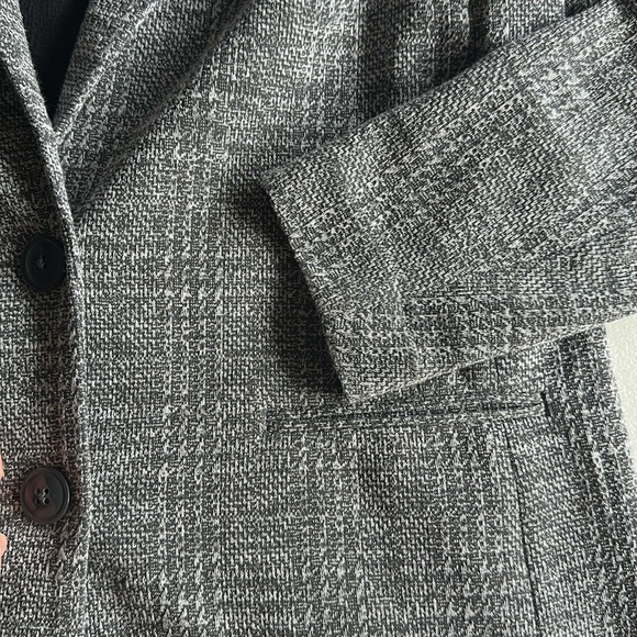 Torrid - Picture 2 of 5